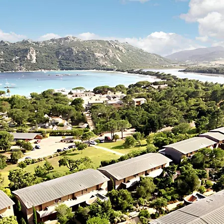 A Porto-vecchio Avec Piscine Partagee, 43 M² Daire