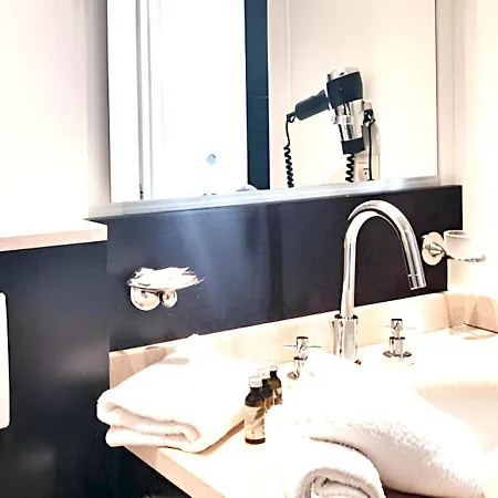 A Vecchio Avec Piscine Partagee 43 M² 아파트