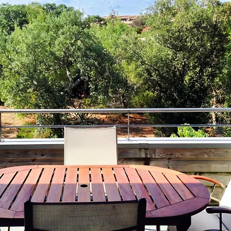 A Porto-vecchio Avec Piscine Partagee, 43 M² Porto-Vecchio (Corsica)